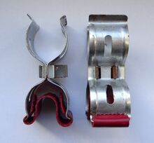 Zeitraum: 1950er Jahre Hersteller: LUMET Material: Stahl, verchromt Bemerkungen: Einlage aus Kunstleder. Prägung: LUMET, Gütezeichen "2".