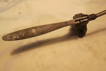 Bremsgriff für Seilzug-Stempelbremse Zeitraum: 1958 bis 195x Verwendung: ? Material: Stahl, Aluminium Bemerkungen: schmale Version