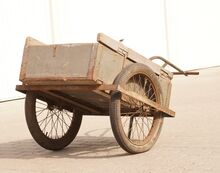 Auf der linken Seite besitzt der Anhänger ab Werk zusätzlich eine Aufnahme für ein Rücklicht (hier: FER Typ 8507.6).