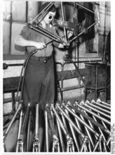 Die Tretlagerhülse wurde bei Mifa-Tourenrädern bis mindestens 1953 verschweißt. Auch die Stege im Hinterbau wurden eingeschweißt. (März 1951)