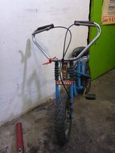 An diesem Exemplar sind die Abziehbilder an Steuerkopf und Gabelbrücke vollständig erhalten.