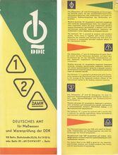 Information über das DAMW und die Gütezeichen, 1965. (Doppelseitiger Einleger aus dem Messekatalog zur Leipziger Herbstmesse 1965.)