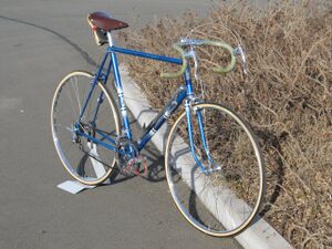 ============================================== mit Ausnahme der Bereifung vollständig originalgetreu wiederhergestellt