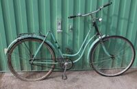 Modell 106 von 1954 in grüner Fahrbgebung. Original sind nur noch Rahmen, Gabel, Tretlager, Schutzbleche und Felgen.