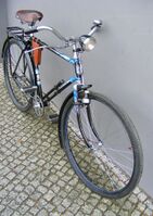 ======================================================== Pedale von WEB (ohne Reflektoren), Beleuchtungskabel stoffummantelt (Replika).