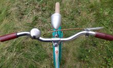 Klingel mit dem markanten Diamant-Gesicht von Luther.