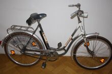 Ein Exemeplar von 1974. Einige Zubehörteile wie Ständer, Reflektoren, Kleidernetz und Luftpumpe sind nicht original.