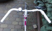 Griffe und Sattel wurden dem Charakter des Fahrrads angepasst. Das Präzisions-Schaltwerk von Sachs Huret (Elysee) mit 6 Gängen stellte einen erheblichen technischen Fortschritt dar. Diese Änderungen wurden durch die neu zugänglichen Märkte nach der politischen Wende möglich.