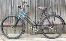 Diamant Modell ED, Baujahr 1953 Mit einfachem Spritzdekor und im vollständigen Originalzustand.