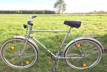 Es basiert auf Modell 35 105. In diesem Fall ohne Gangschaltung ausgestattet, es sind jedoch auch Diadem-Räder mit Nabenschaltung bekannt.