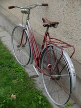 Seinerzeit lag eine spontane Radtour nach Stuttgart durchaus noch im Rahmen der realen Möglichkeiten, das Schiebebild auf dem Schutzblech zeugt möglicherweise davon.