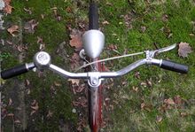 Das Modell 202 besitzt noch den 58 cm breiten Flachlenker, wie er auch an damaligen Diamant-Sporträdern verwendet wurde.