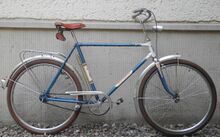 Ein Exemplar von 1968. Luftpumpe, Sattel und Kettenschutz wurden zeitgenössisch zum Fundzustand ergänzt.