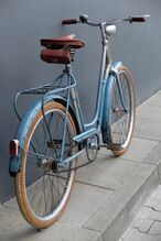 Mit Rücklicht von BALACO in der letzten Ausführung. Werkzeugzeugtasche noch aus Echtleder.