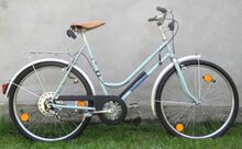 Dieses Exemplar wurde Anfang 1990 gebaut, wobei nun offenbar auch an der Damenausführung ein Echtledersattel verwendet wurde.