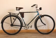 Ein Modell EH von 1953 im vollständigen Originalzustand, es fehlt lediglich die Luftpumpe.