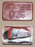 Pinnerol Vulko-Blitz Zeitraum: vrmtl. 70er/80er Jahre Hersteller: VEB Pinnerolwerk Bad Düben Material der Packung: Kunststoff Bemerkungen: