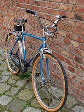 Von Modell 309 ohne Gangschaltung sind offenbar nur sehr wenige gebaut worden, dies ist das bisher einzige bekannte Exemplar. Abweichend von der Katalogabbildung besitzt es Felgenbremsen hinten und keinen Rücktritt.