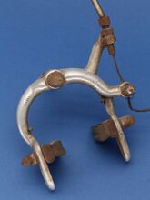 (GR)-Felgenbremse (Sportausführung) Zeitraum: Verwendung: Zubehörteil Material: Aluminium Bemerkungen: kurze Bremsschenkel