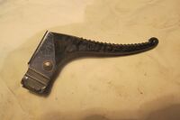 Bremsgriff für Stempelbremse Zeitraum: ca. 1980 - 1990 Verwendung: Tourensporträder (Diamant, IFA Touring, Mifa), Klappräder Material: Stahl, Kunststoff Bemerkungen: schwarz