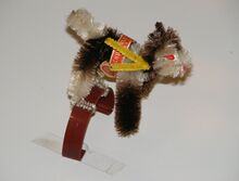 Ausführung in braun-weiß.