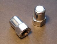 Zeitraum: 19?? bis 1990 Hersteller: ?? Verwendung: Hinterrad Mifa Klappräder, Mifa Modell 257, Mifa Modell 207 Material: Stahl verchromt Bemerkungen: Hutmutter