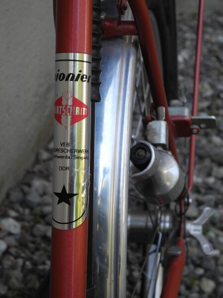 Datei:Jugendrad Modell 305-3 von 1987 V.jpeg