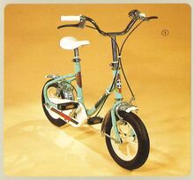 Modell KF 9200, Abbildung in einem Spielzeug-Exportkatalog für 1990, Jahr der Drucklegung war 1989.