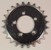 Saalsport-Kettenblatt für Getriebe-Typ 8050 und 8055 Zeitraum: 1949 bis 1990 Verwendung: Möve- und Mifa-Saalsporträder Material: Stahl (verchromt) Befestigung: 5-Punkt-Befestigung (50 mm Lochkreisdurchmesser) Größe: 24 Zähne Zahnbreite: 4,5 mm (für 3/16"-Kette) Bemerkungen: