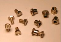 Zeitraum: 70er/80er Jahre Verwendung bekannt an: Rennrädern und Rennsporträdern Oberflächenbehandlung: verchromt/verzinkt Gewindegröße: ?? Bemerkungen: hohle Mutter