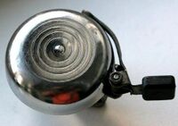 Zeitraum: 70er/80er Jahre Hersteller: ?? Verbaut an: Rennrädern Deckel: Stahl, verchromt Unterteil: Stahl verzinkt, Kunststoff Bemerkungen: