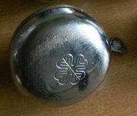 Zeitraum: spätestens 1967 Hersteller: vrmtl. Luther Verbaut an: ?? Deckel: Stahl, verchromt Unterteil: Stahl, lackiert? Bemerkungen: