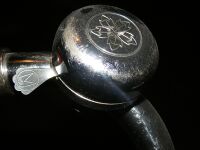 Klingel mit floraler Prägung, Ende 50er Jahre, verbaut an: ??, Material: Stahl verchromt, verzinkt, Hersteller: M Ruhla