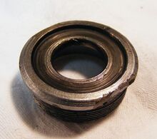 Rechte Lagerschale mit vertiefter Oberfläche, verbaut ab etwa Ende der 1960er Jahre bis 1990.