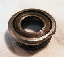 Linke Lagerschale mit vertiefter Oberfläche, verbaut ab etwa Ende der 60er Jahre bis 1990.