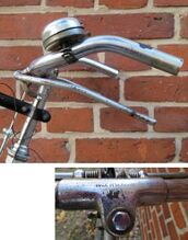 Englischer Mifa-Tourenlenker Zeitraum: ca. 1957 bis vrmtl. 1958 Verwendung: Mifa-Exportfahrräder - englische Ausführung Material: Stahl, verchromt Breite: Schaftlänge: Bemerkungen: geprägt mit MADE IN GERMANY MIFA