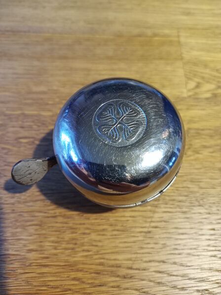 Datei:Luther Klingel Kleeblatt.jpg