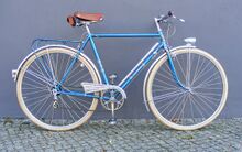 Ausstattung: Reifen von Kowalit, Scheinwerfer und Dynamo von FER, Rücklicht von BALACO, Terry-Sattel von Möve, Schaltwerk von RENAK.