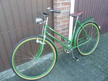 Von der Fa. Mänz aufgearbeitetes Diamant Modell ED von 1952. Das Jahr der optisch sehr schlicht gehaltenen Aufarbeitung ist nicht bekannt.