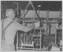 "Bild 4 Flammfeld-Lötmaschine für Fahrradrahmen" (um 1987).