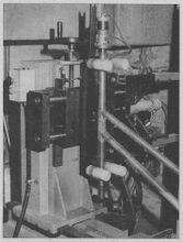 "Bild 5 Greifer einer rechnergesteuerten Richtmaschine" (um 1987).