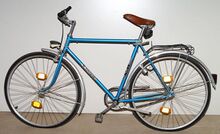 Beinahe im Auslieferungszustand befindet sich dieses Sportrad (Baujahr im Zeitraum 1984/85). Die Speichenreflektoren und der Seitenständer wurden nachgerüstet.