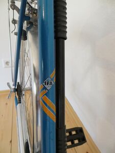 ============================================== ...und das "IFA"-Logo am Sattelrohr.