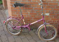 Dank des großen Verstellbereichs von Lenker und Sattel war das Klappfahrrad sowohl für Kinder als auch für Erwachsene geeignet.