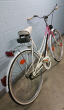 Mifa Leichtlauffahrrad 28" für Damen, um 1990 (C). Das Fahrrad ist mit einer Dreigang-Nabenschaltung ausgerüstet.