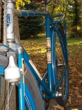 Diese Abbildung zeigt noch einmal das Rahmendekor, das in dieser Form von 1966 bis 1971 verwendet wurde.