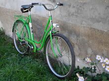 Die Anbauteile sind mit IV/79 datiert. Ausstattung bereits mit dem filigranen Gepäckträger und dem nochmals vereinfachten Chromfolien-Dekor.