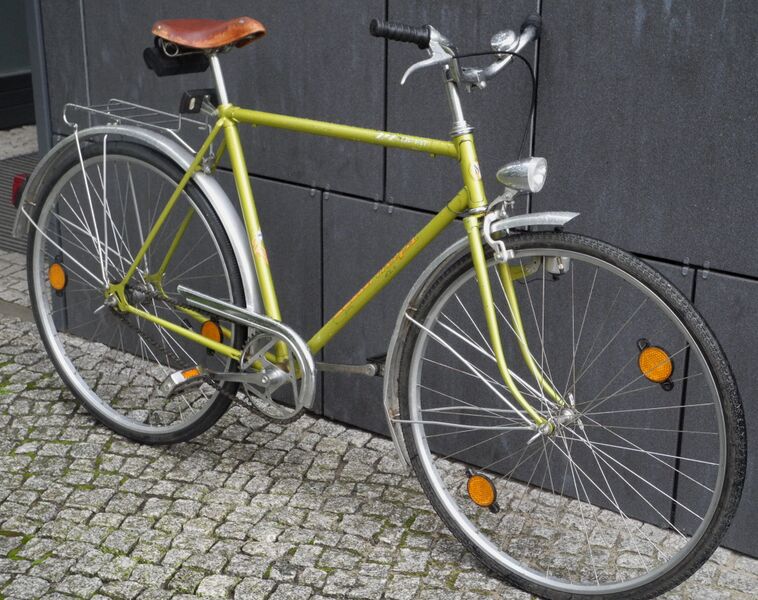 Datei:Mifa Modell 201 von 1987 goldoliv Bild3.JPG