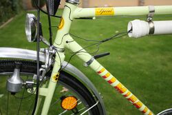 Der bei diesem Exemplar verbaute Batteriebehälter gehörte nicht zur Werksausstattung.