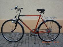 Mifa Modell 208 (1989) Hier ein etwas später gebautes Exemplar. Laut Datierung der Anbauteile noch von 1989, die Rahmennummer deutet jedoch eher auf 1990 hin. Sattel, Griffe und Pedale vermutlich nicht original.